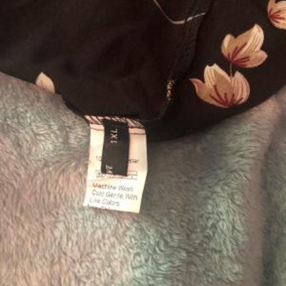 SHEIN CURVE FLORAL PRINT DRESS - Picture 5 of 5